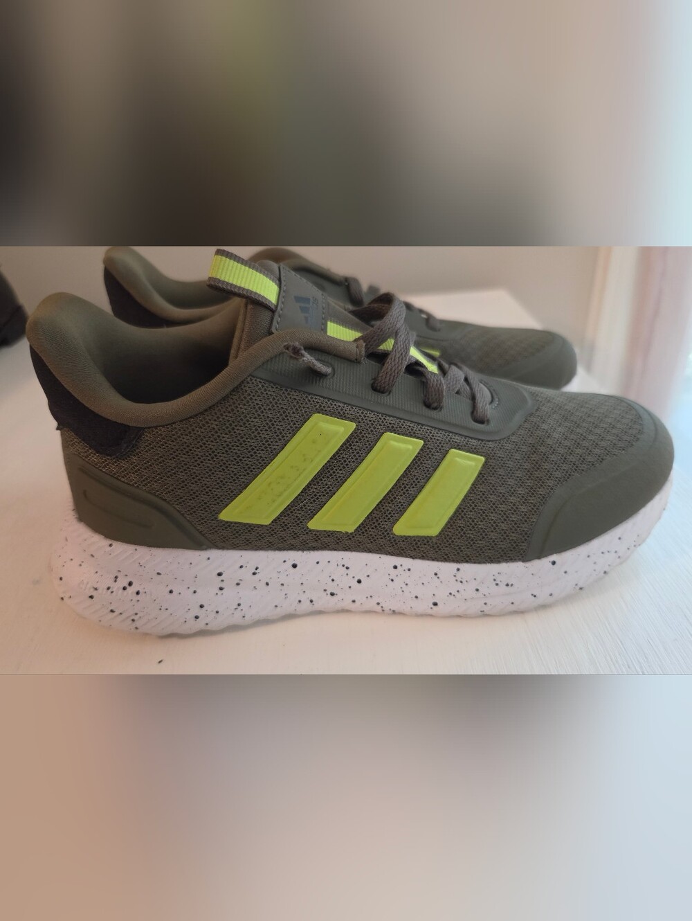 Adidas Kids Running Shoe 4Y